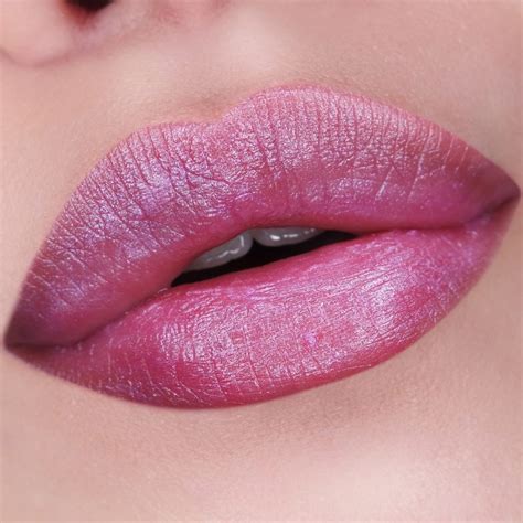 Memrid's Iridescent Jumbo Lip Balm: Your Key to Beautiful Lips